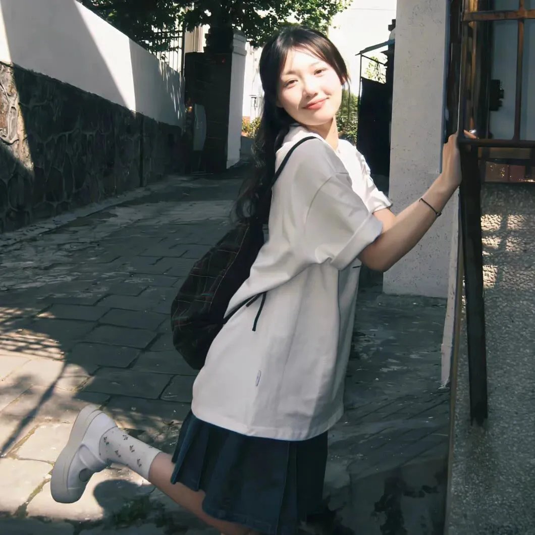 轰天俏娇娃